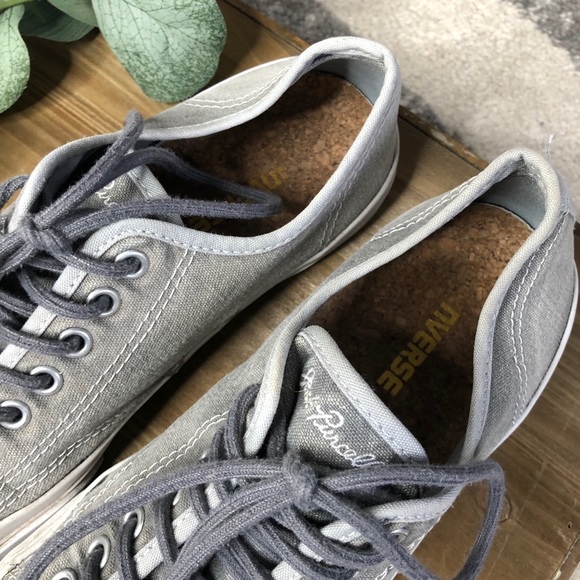 CONVERSE Grey Sneakers Size 8 EUC - Picture 10 of 12